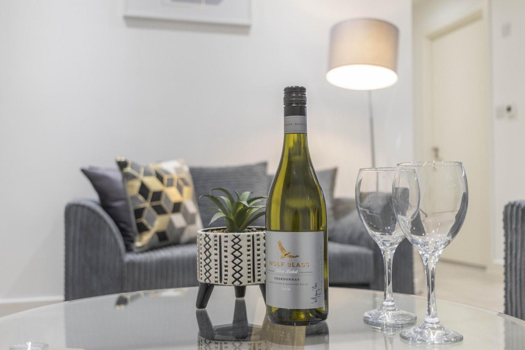 Apartmán Linacre 1&2 - One And Two Bed Flat Behind The Cathedral With Free Parking And Fast Wifi Exeter Pokoj fotografie