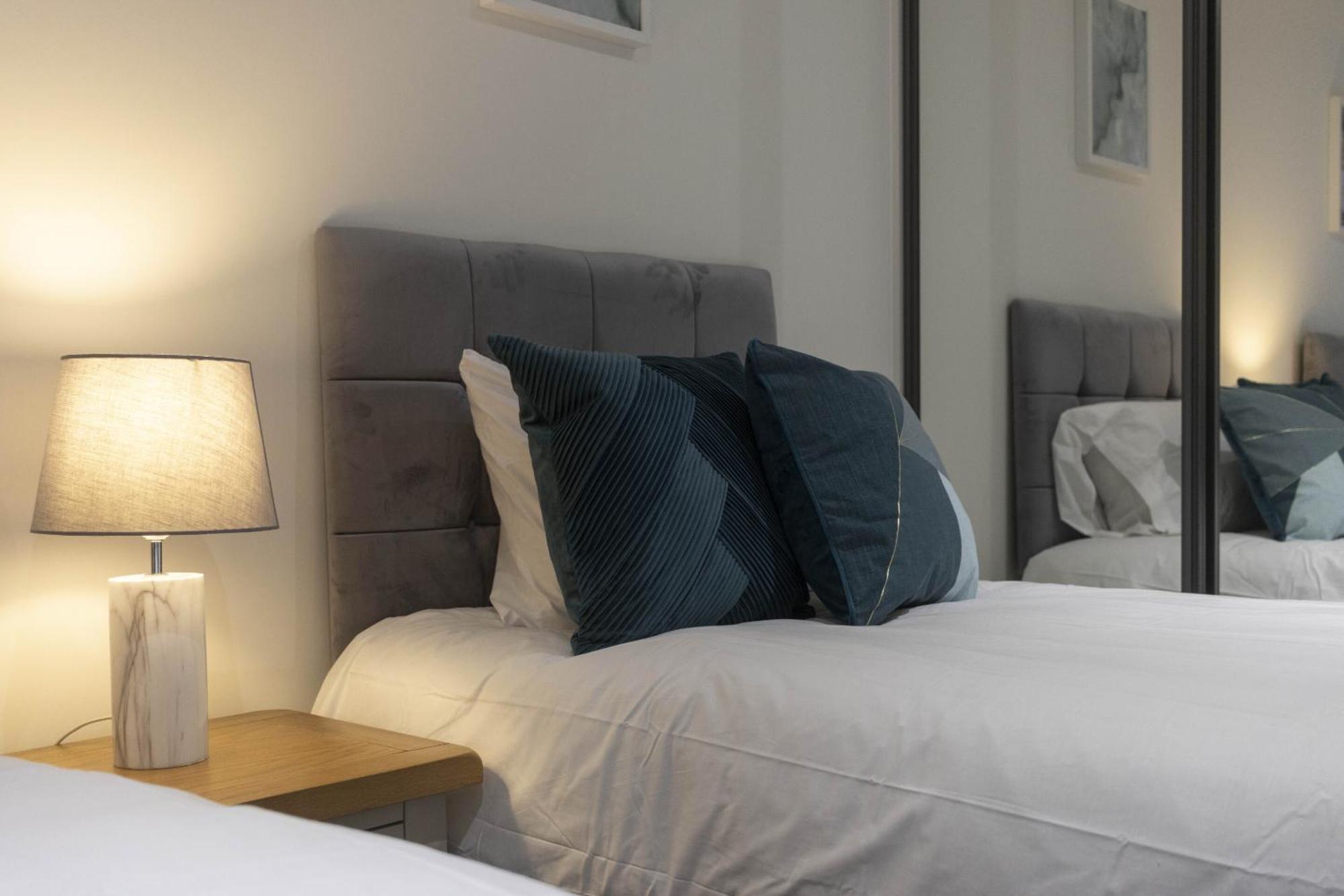 Apartmán Linacre 1&2 - One And Two Bed Flat Behind The Cathedral With Free Parking And Fast Wifi Exeter Pokoj fotografie