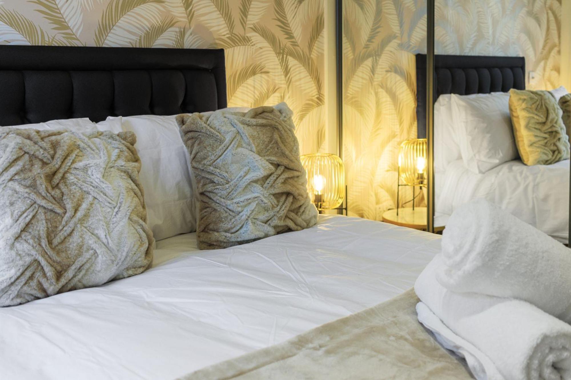 Apartmán Linacre 1&2 - One And Two Bed Flat Behind The Cathedral With Free Parking And Fast Wifi Exeter Pokoj fotografie